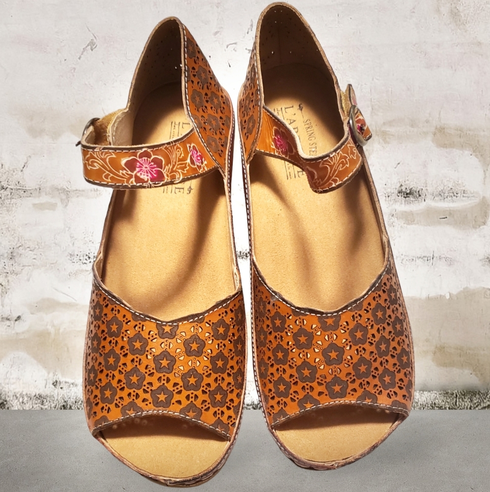 โ S O L D โ L'ARTISTE Delphia wedge Sandals SZ 41 - Picture 7 of 12